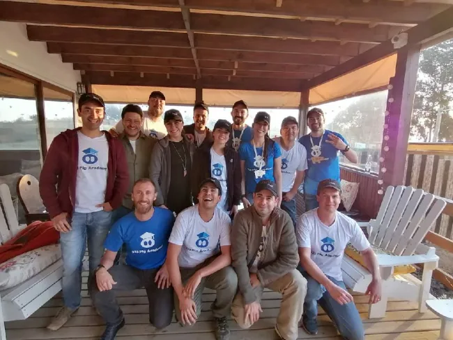 Entre los días 7 y 8 de este mes de Noviembre, la 333 Pig Academy rea...