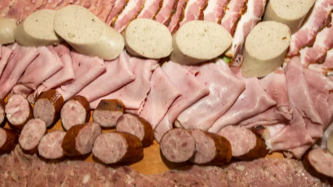 Carnes y derivados cárnicos de origen porcino, probables vías de difusión de la PPA para América 