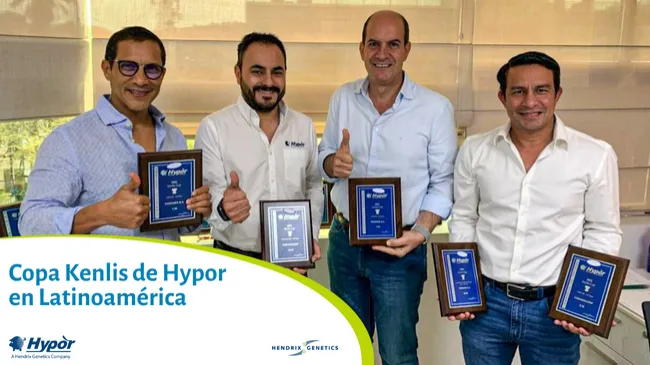 Hypor entregó premio de la Copa Kenlis a su distribuidor Porkgen