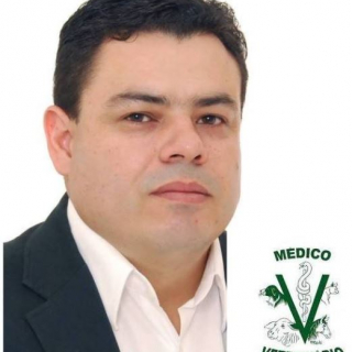 Luciano Flores
